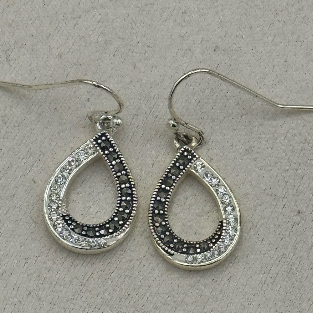 Teardrop Dangle Rhinestone Earrings Silver Tone Black White‎